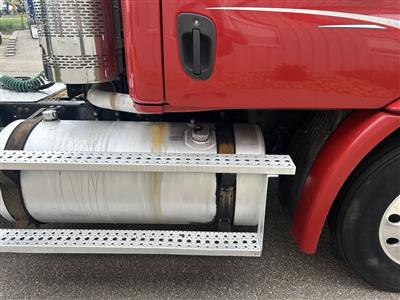 2014 Freightliner CA113DC
