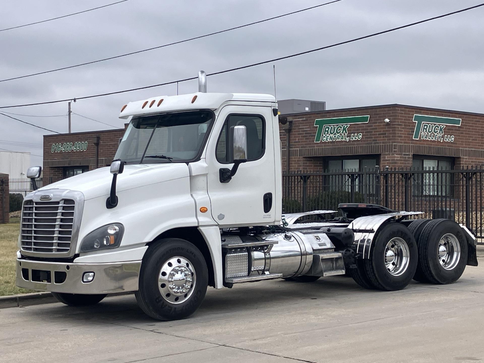 2017 Freightliner Cascadia 125