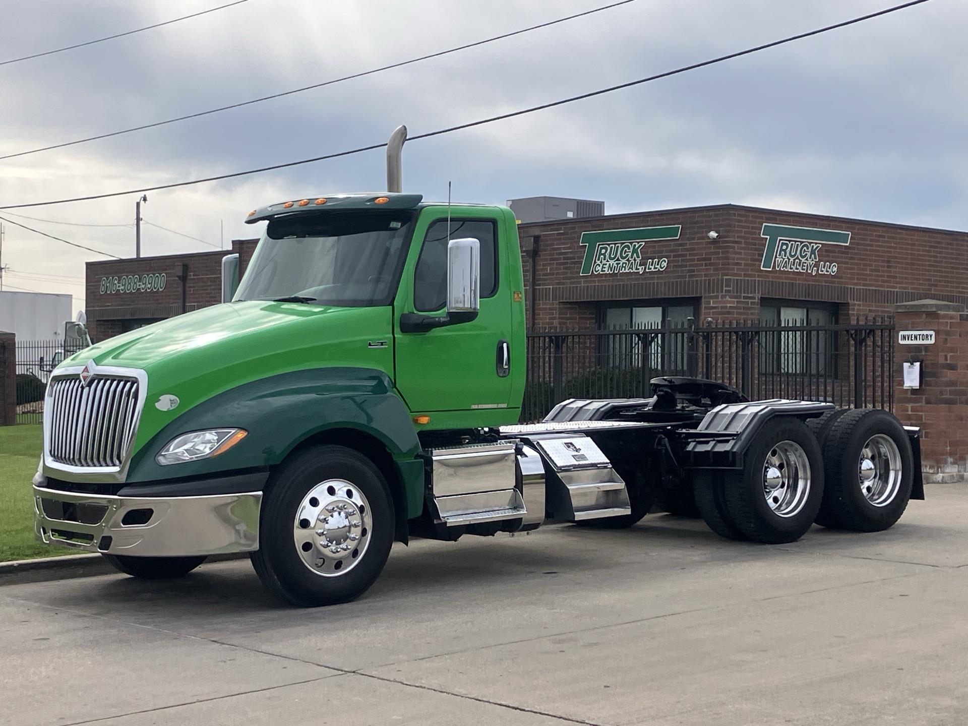 2018 International LT625