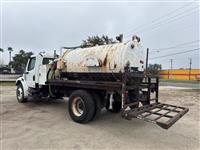 2003 Freightliner M2