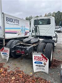 2018 International RH613