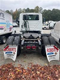 2018 International RH613