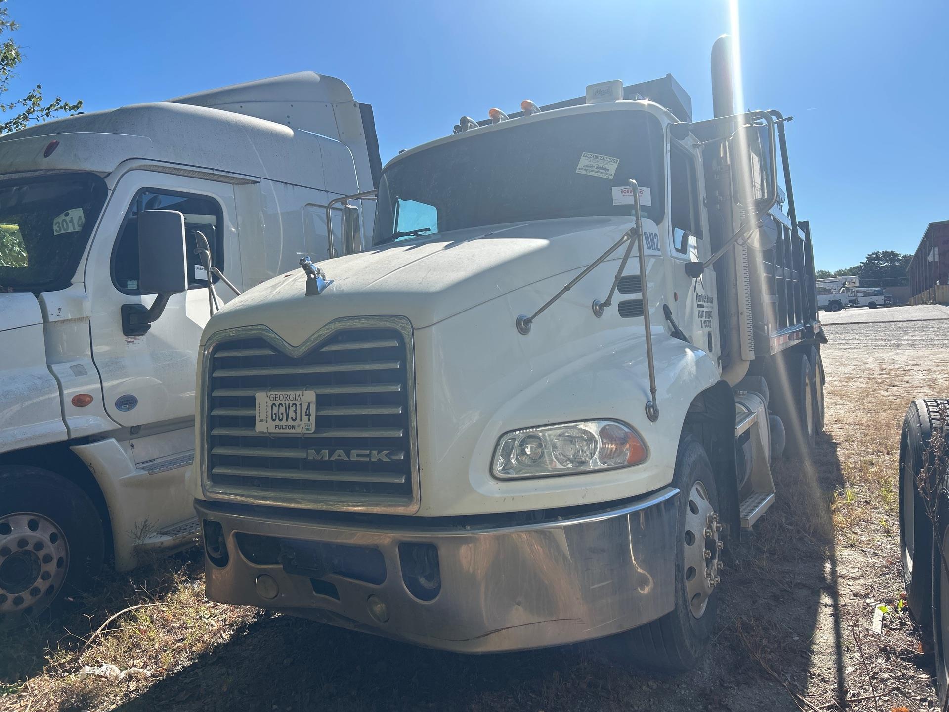 2015 Mack CXU (Pinnacle)