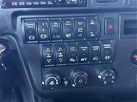 2020 International LT625