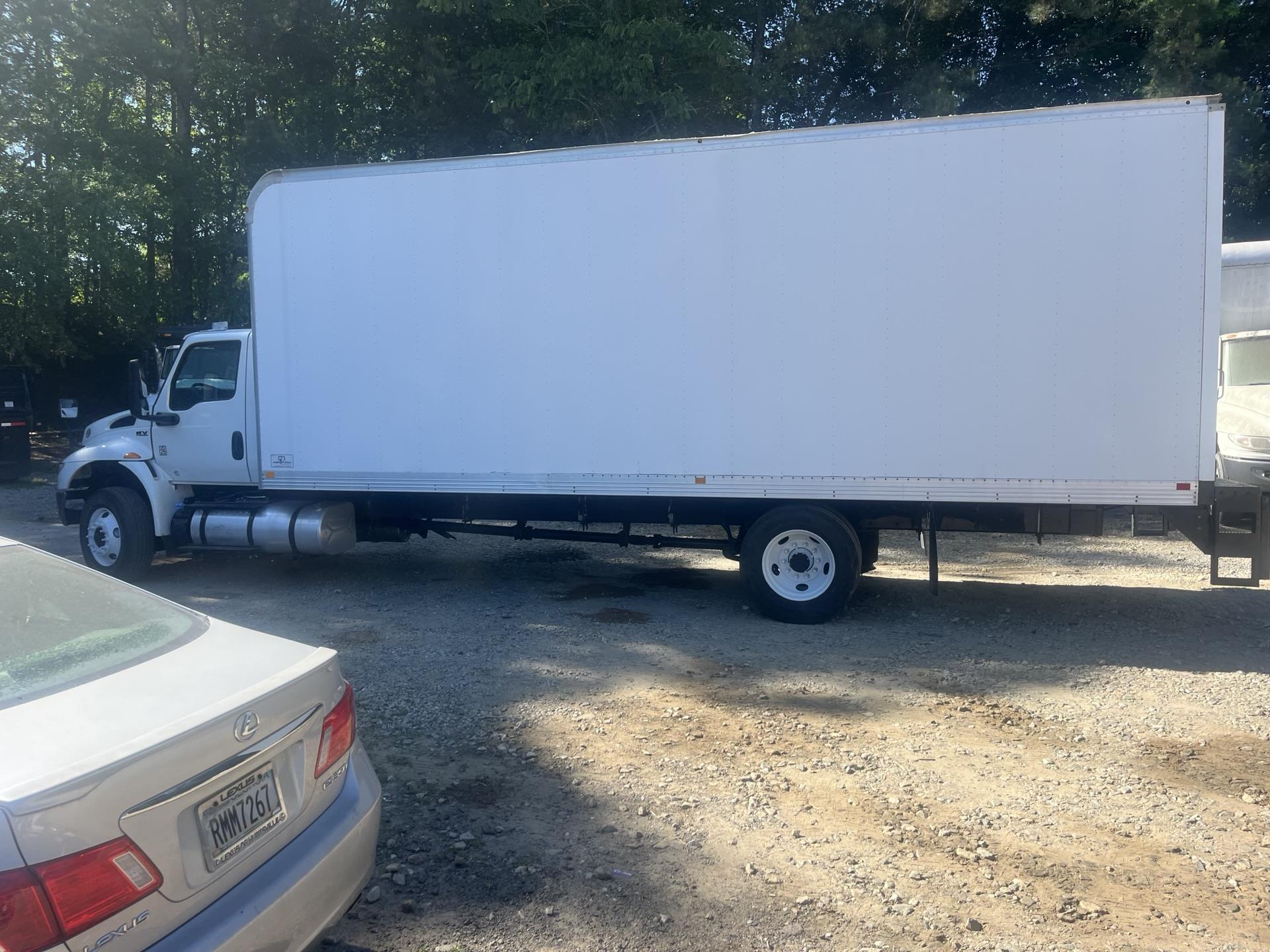 2023 International MV607 4X2 S/A 26FT BOX TRUCK