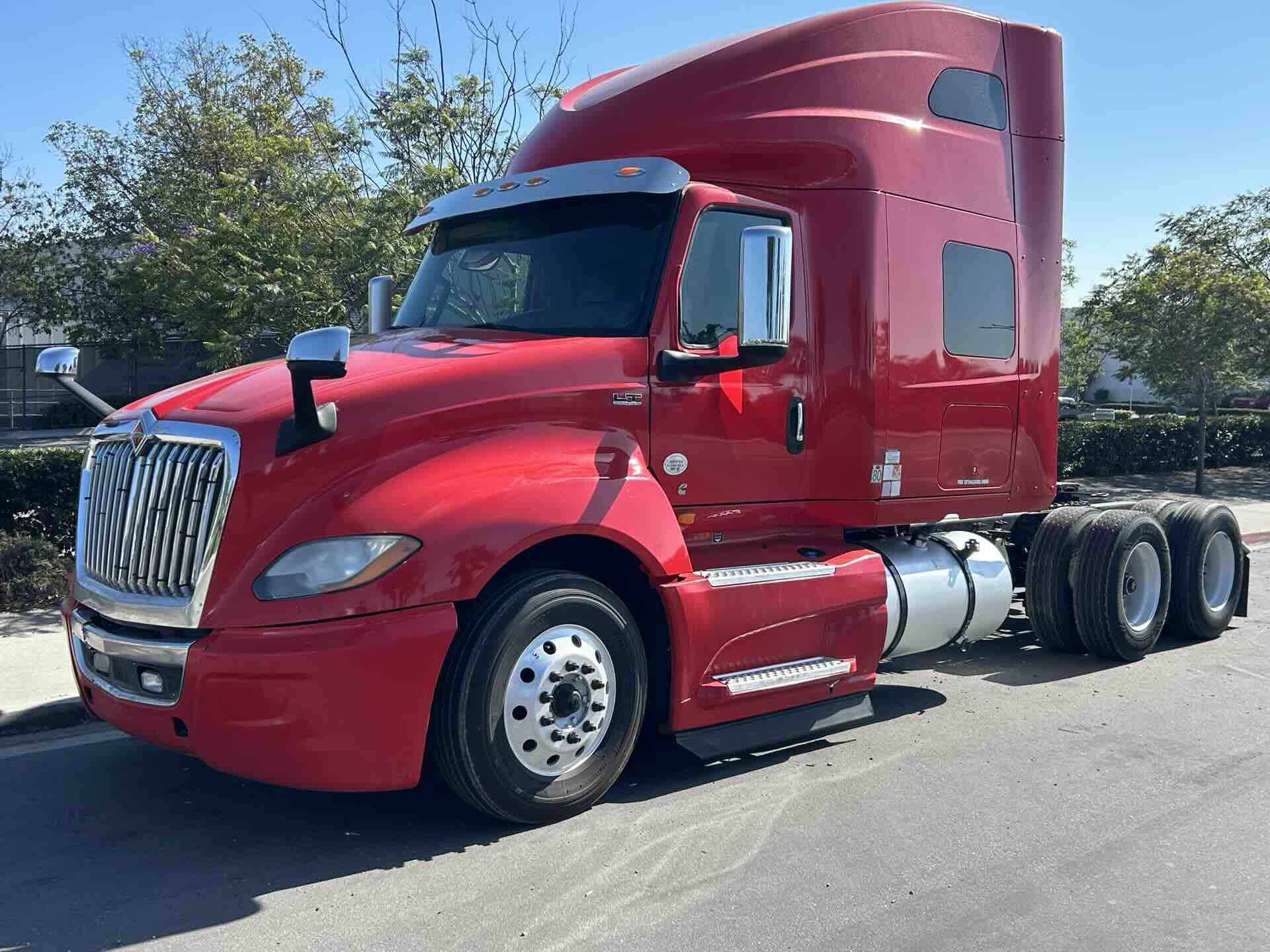 2020 International LT625