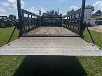 2017 Ford F450 STAKE BED
