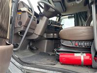 2017 VOLVO TRUCK VNL