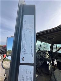 2001 Mack CH613