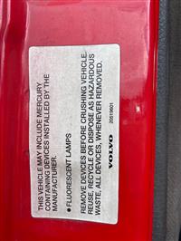 2004 VOLVO TRUCK VNL