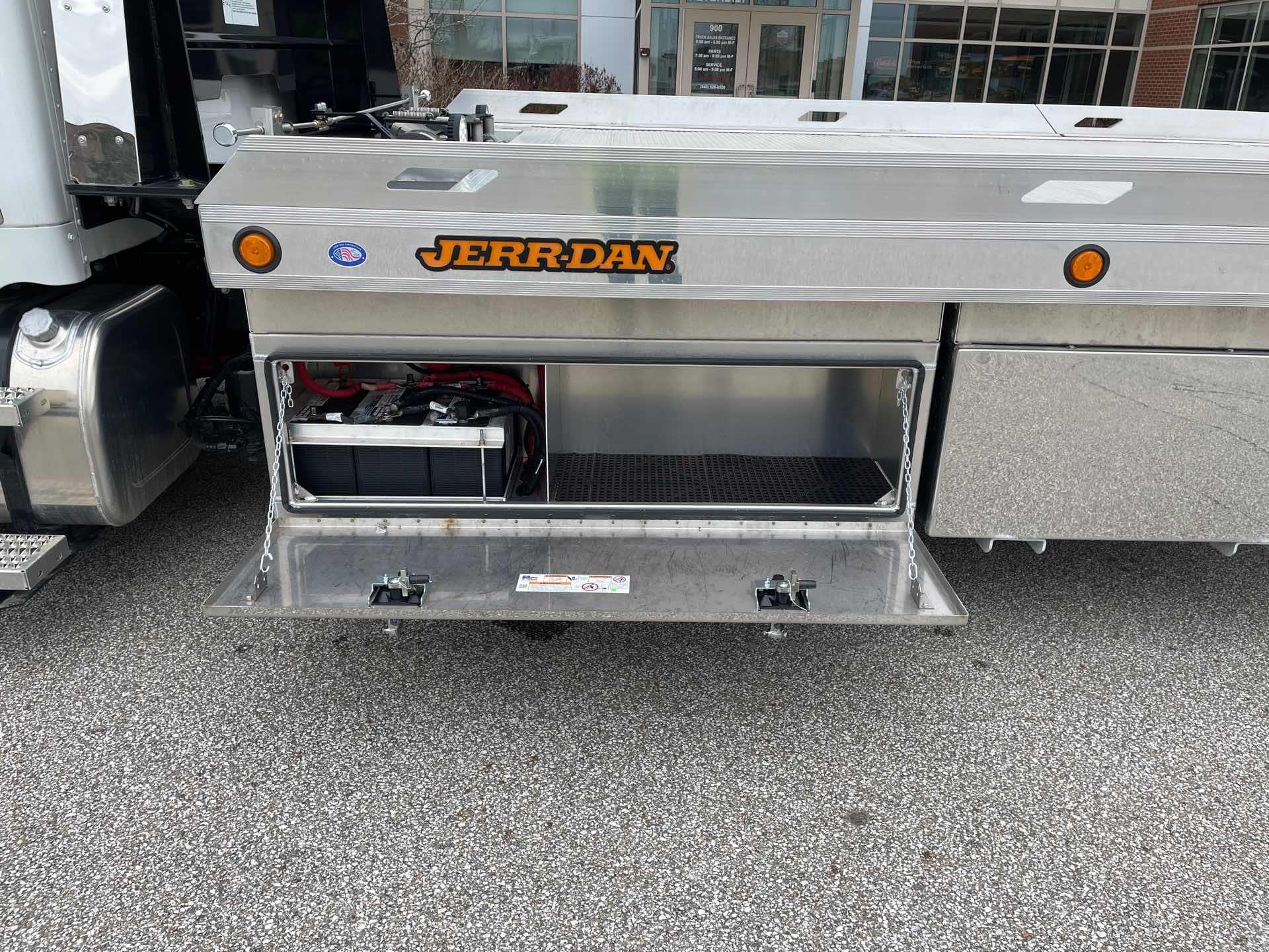 2025 Peterbilt 536 - image 7