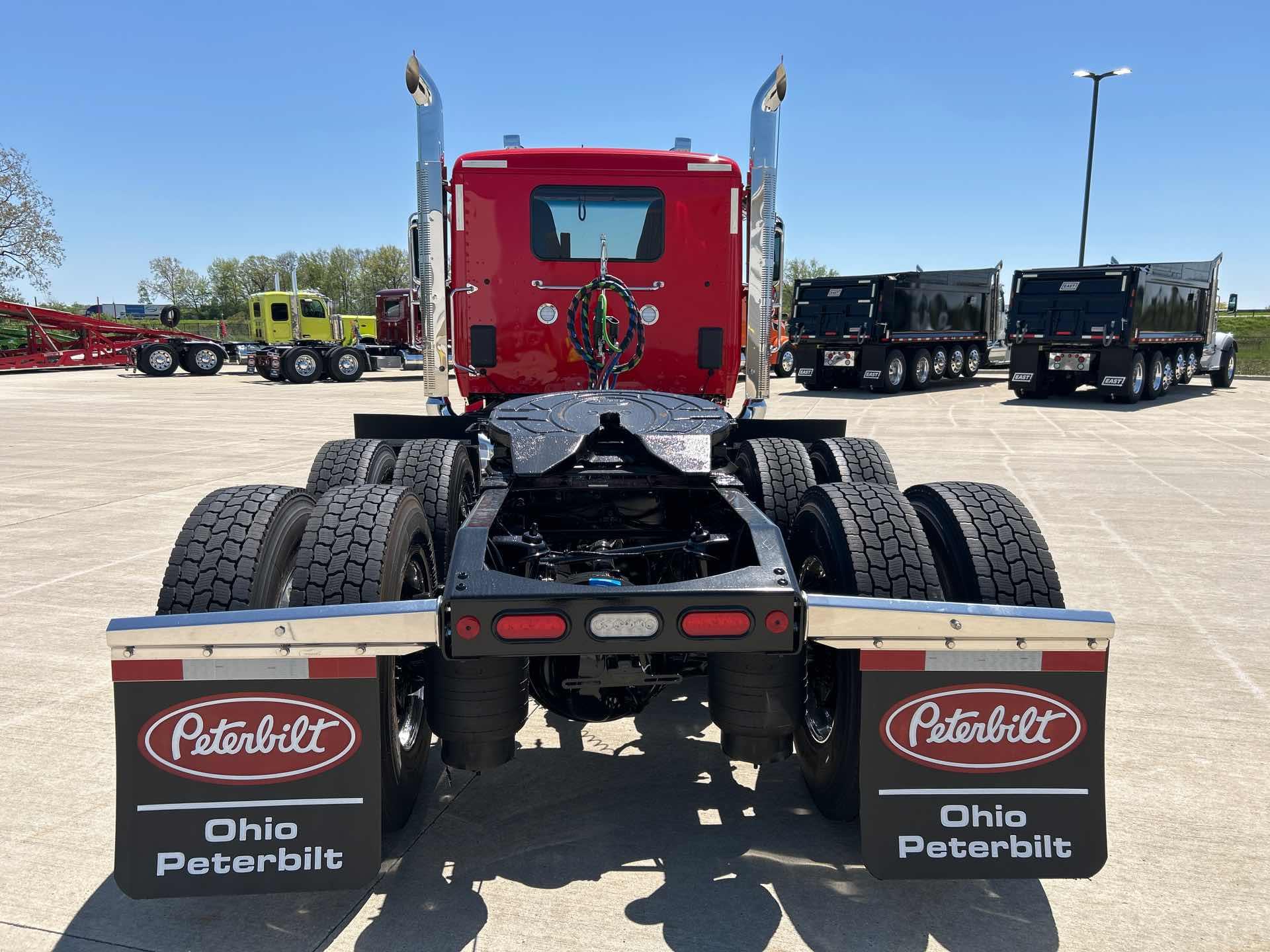 2027 Peterbilt 589 in Perrysburg, OH — photo 3