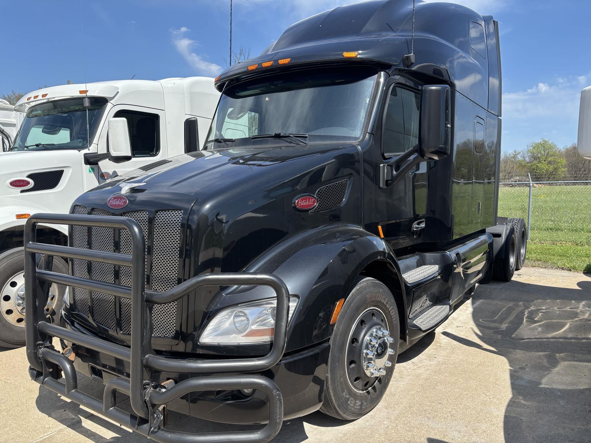 2022 Peterbilt 579