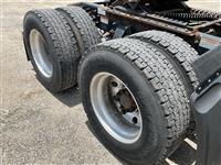 2019 Freightliner CA12564SLP - CA