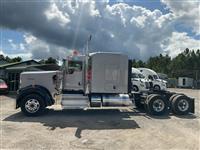 2022 Kenworth W9 Series
