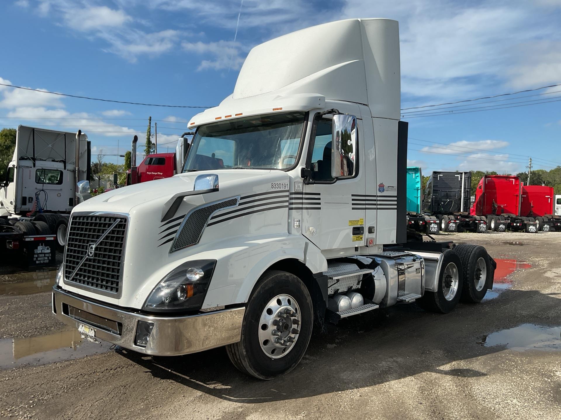2018 VOLVO TRUCK VNL