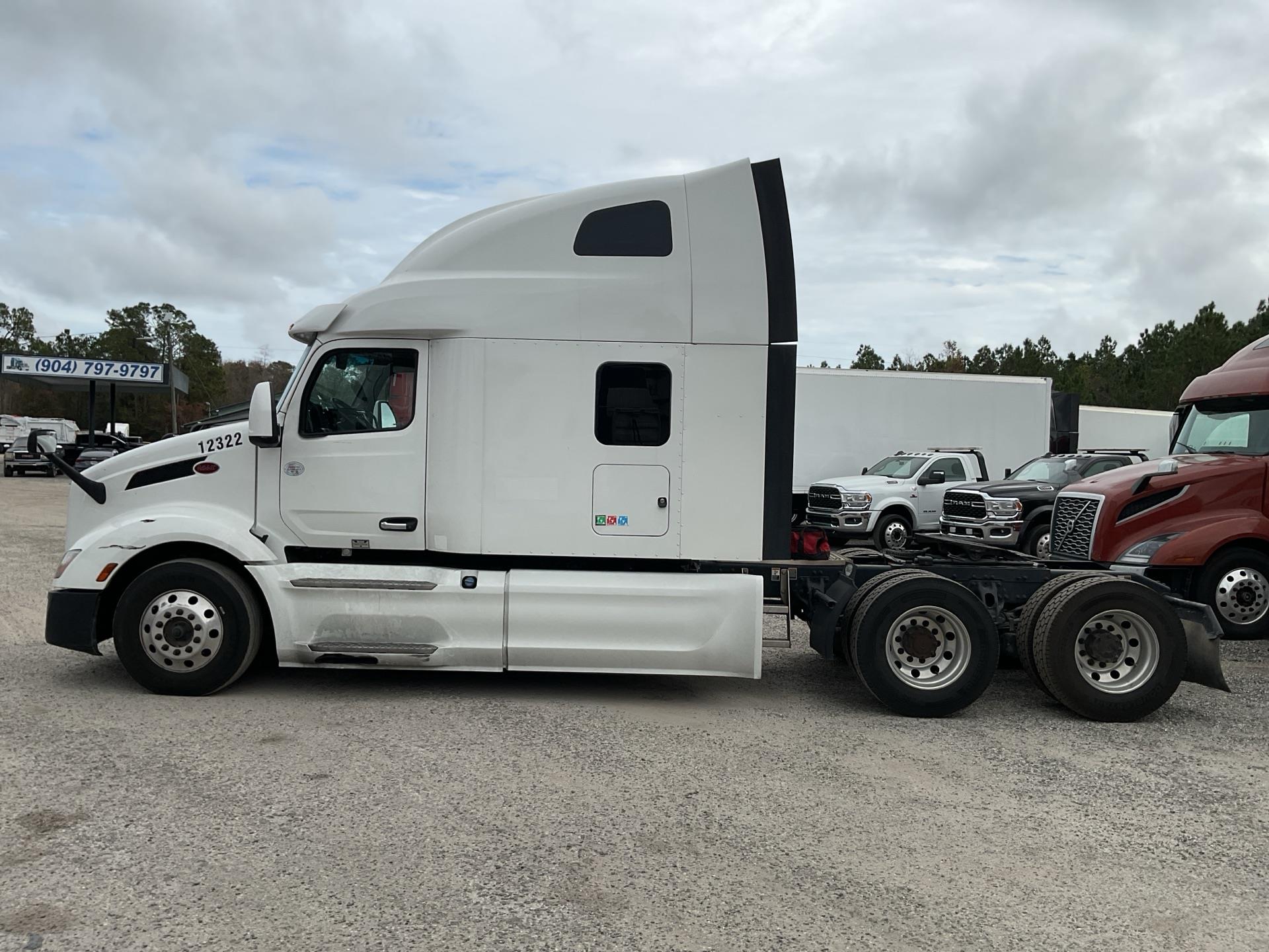 2023 Peterbilt 579