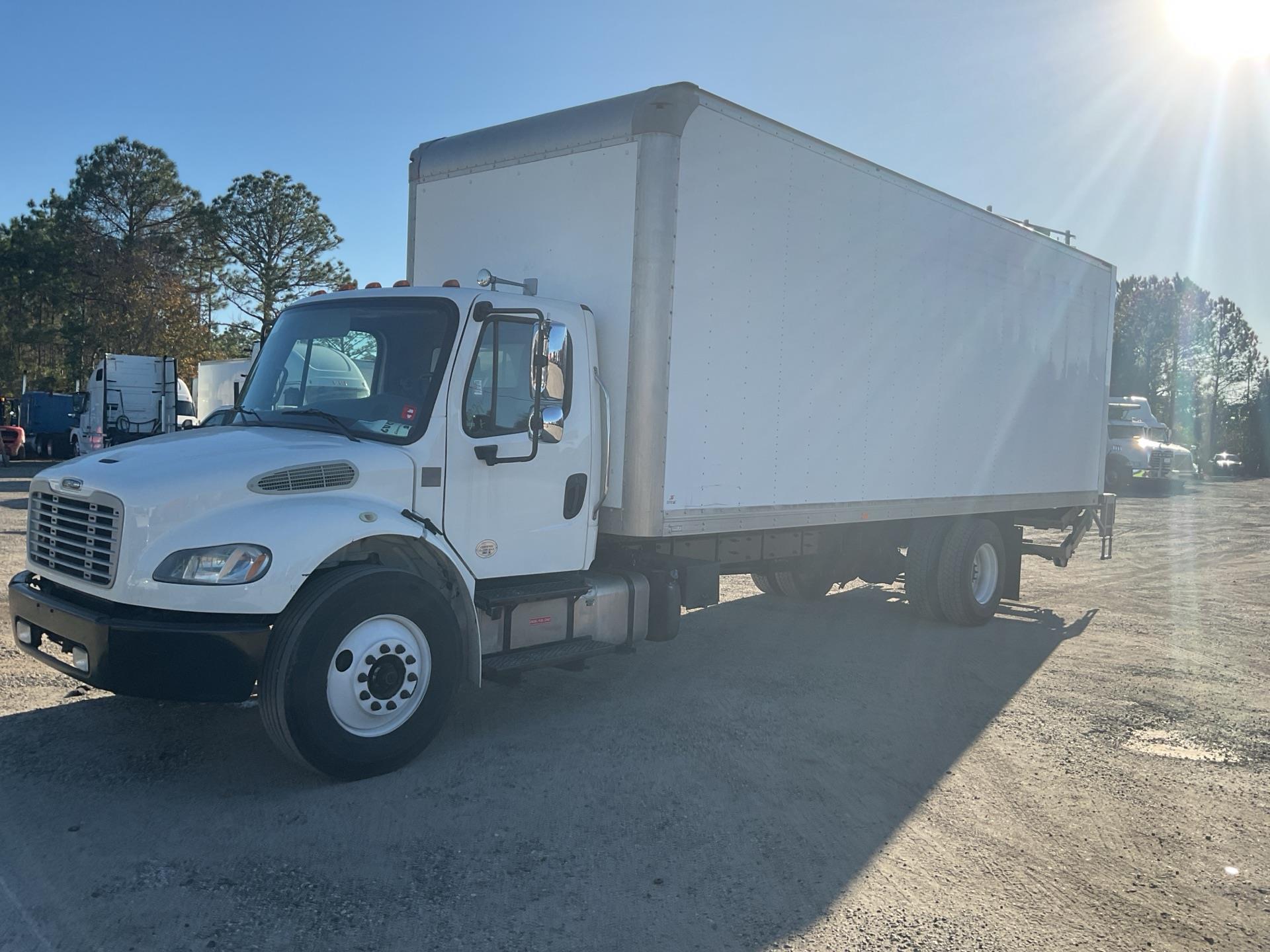 2019 Freightliner M2 106