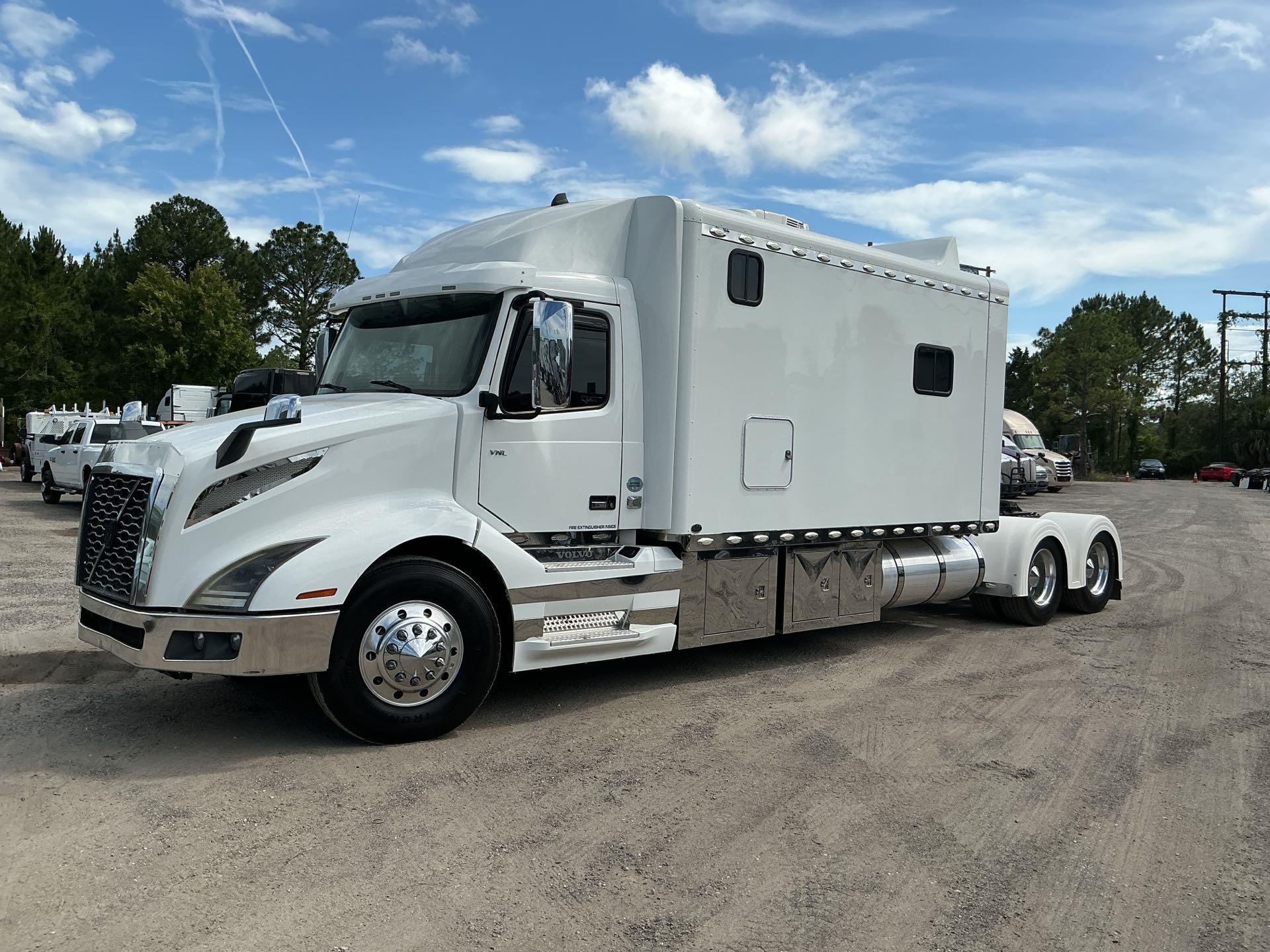 2020 Volvo VNL64T630
