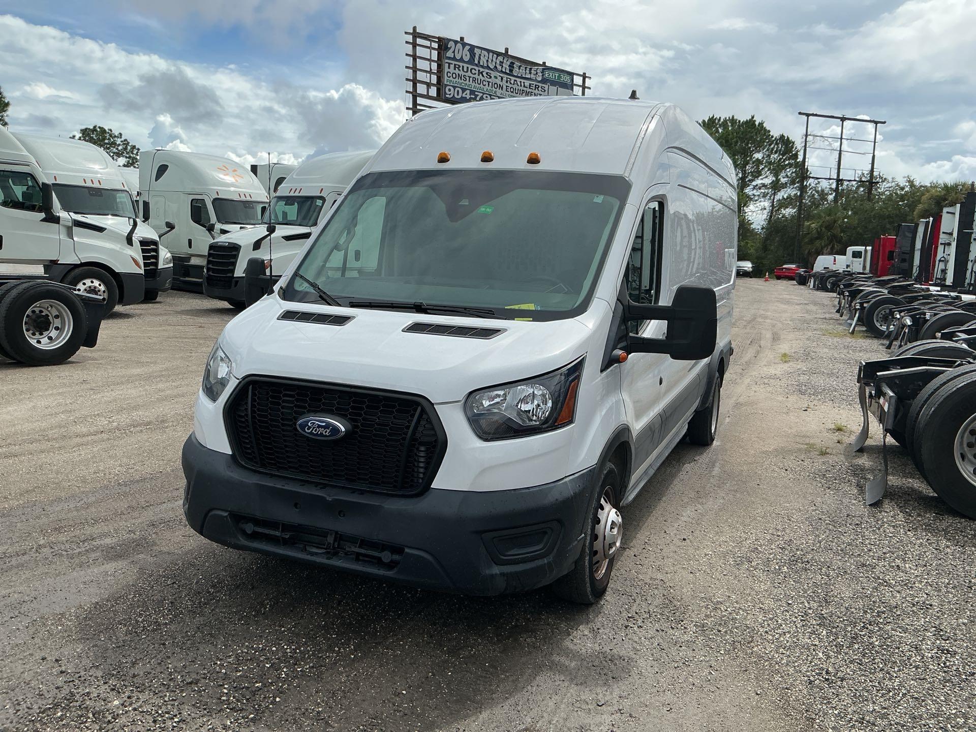 2022 Ford TRANSIT T 350HD