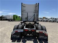2022 Volvo VNL64T760