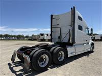 2022 Volvo VNL64T760