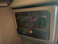 2023 Peterbilt 389