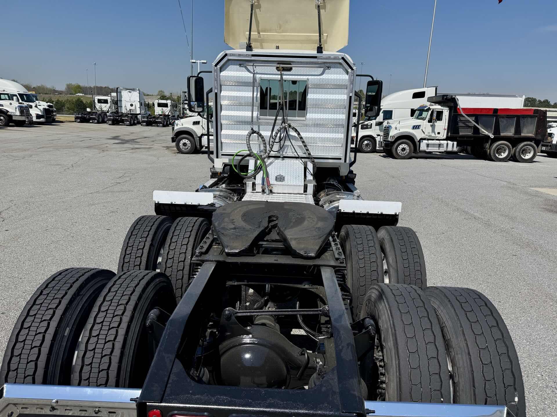2021 Mack - image 4