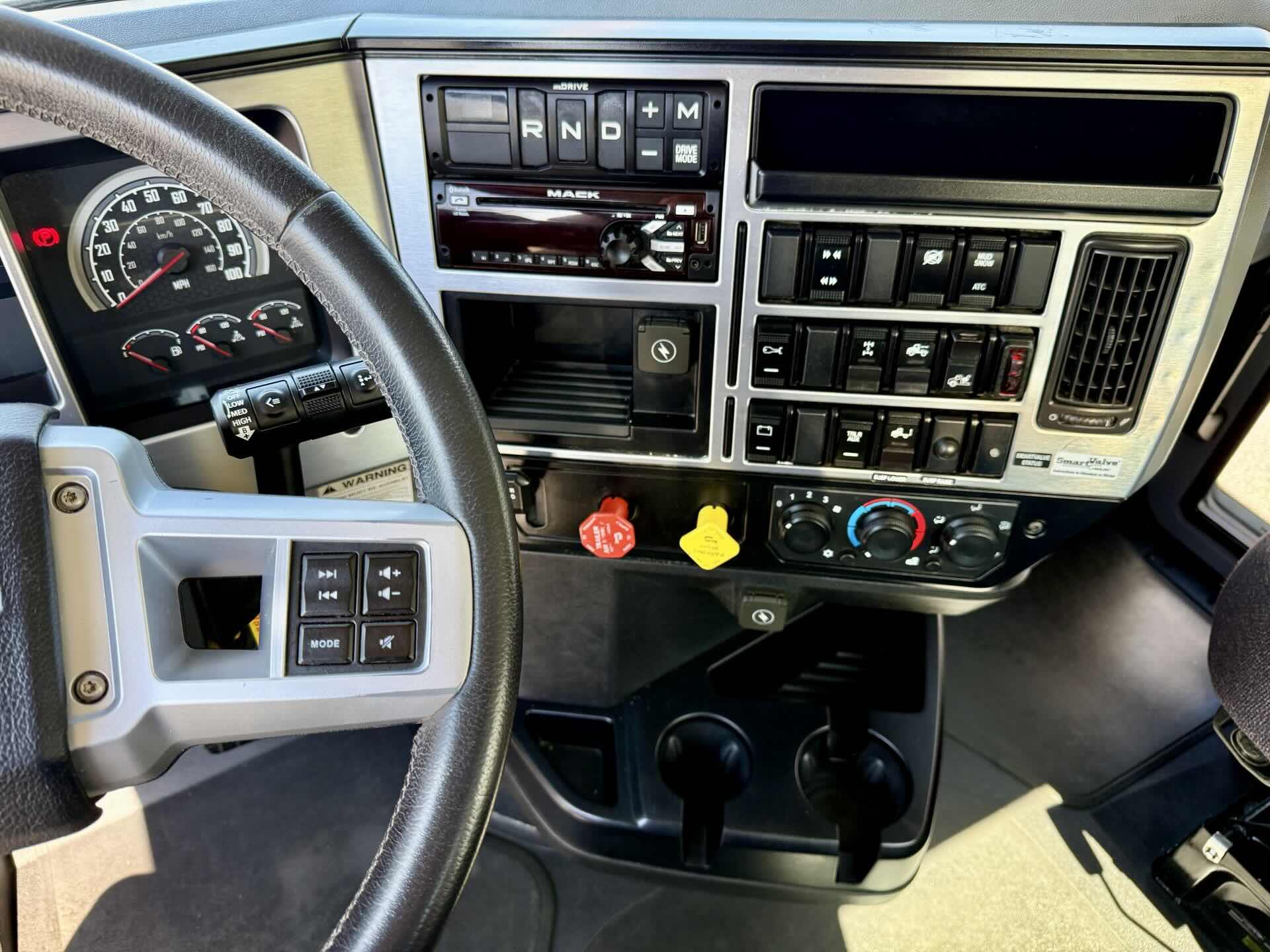 2021 Mack - image 15