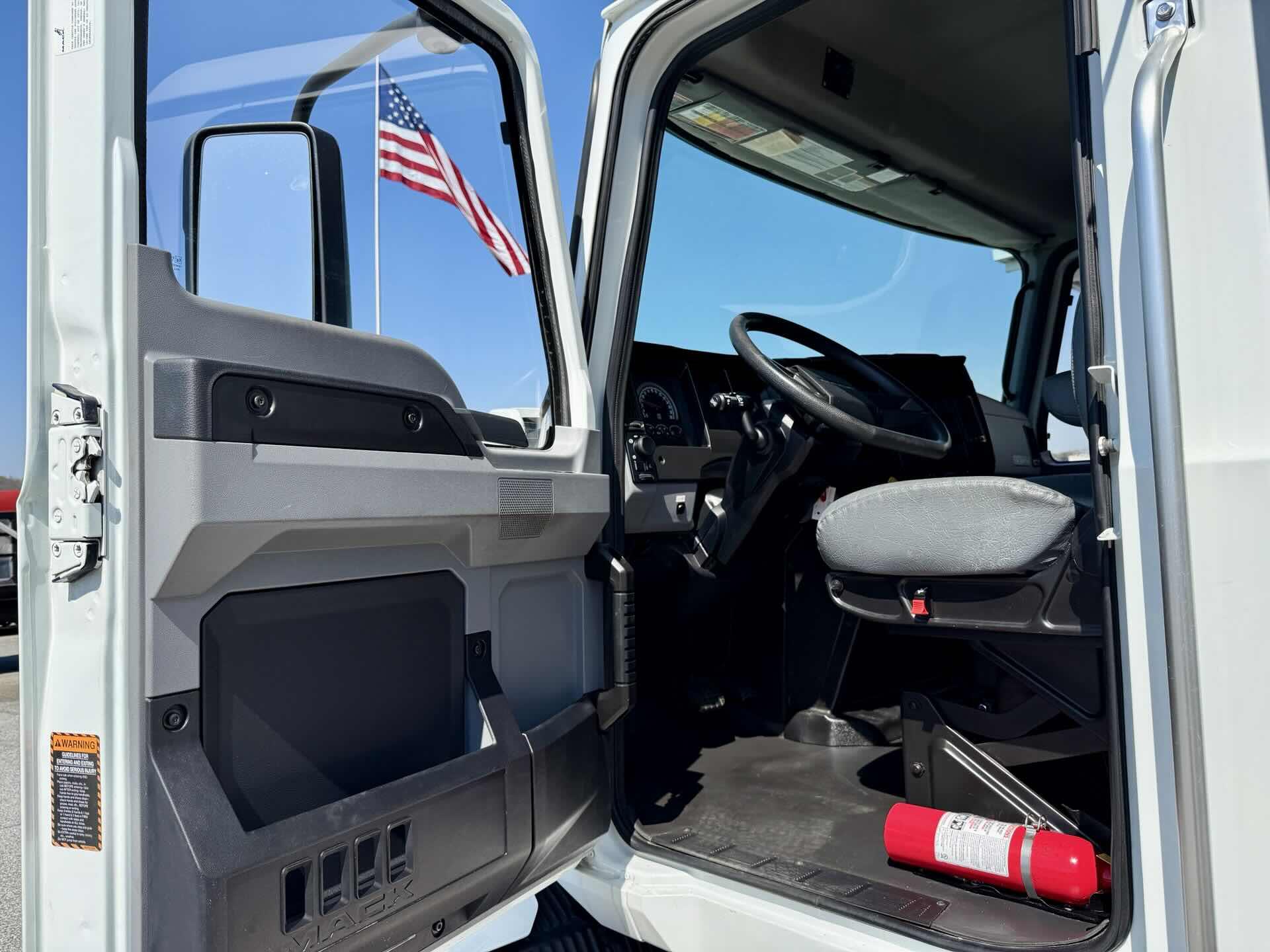 2022 Mack - image 12