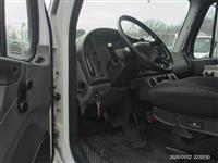 2019 Freightliner M2-106