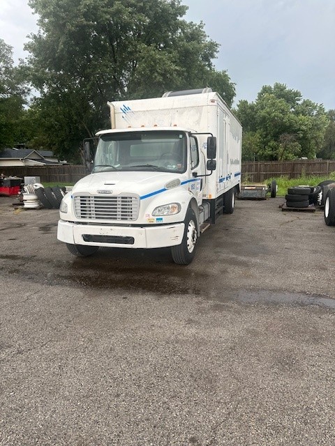 2015 Freightliner M2 106