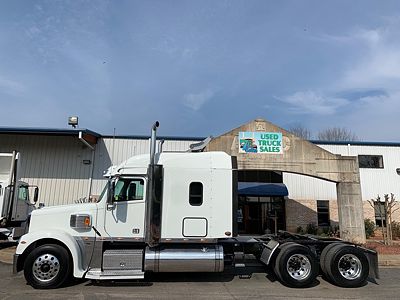 2016 Freightliner CORONADO 132