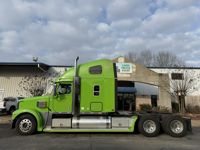 2015 Freightliner CORONADO 132