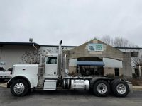 2020 Peterbilt 389