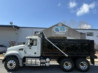 2015 Mack GRANITE GU713