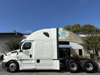 2020 Freightliner CASCADIA 126