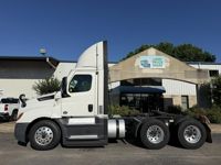 2021 Freightliner CASCADIA 126