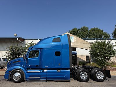 2023 Peterbilt 579