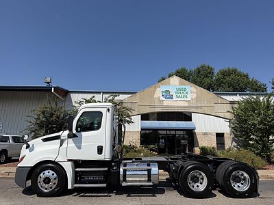 2019 Freightliner CASCADIA 126