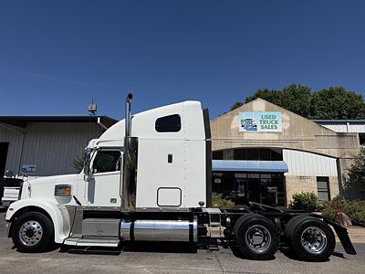 2020 Freightliner CORONADO 132