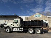 2015 Mack GRANITE GU713
