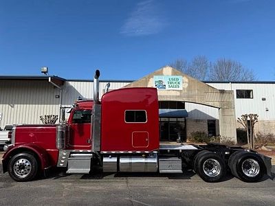 2023 Peterbilt 389