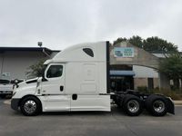 2020 Freightliner CASCADIA 126
