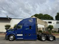 2021 Freightliner CASCADIA 126