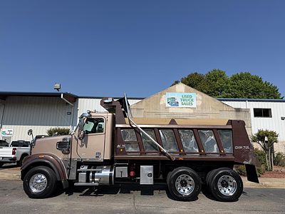 2017 Freightliner CORONADO 122 SD