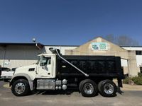 2015 Mack GRANITE GU713