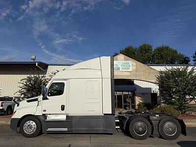 2022 Freightliner CASCADIA 126
