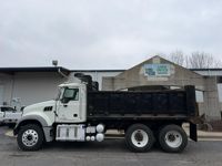 2015 Mack GRANITE GU713
