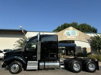 2022 Kenworth T880